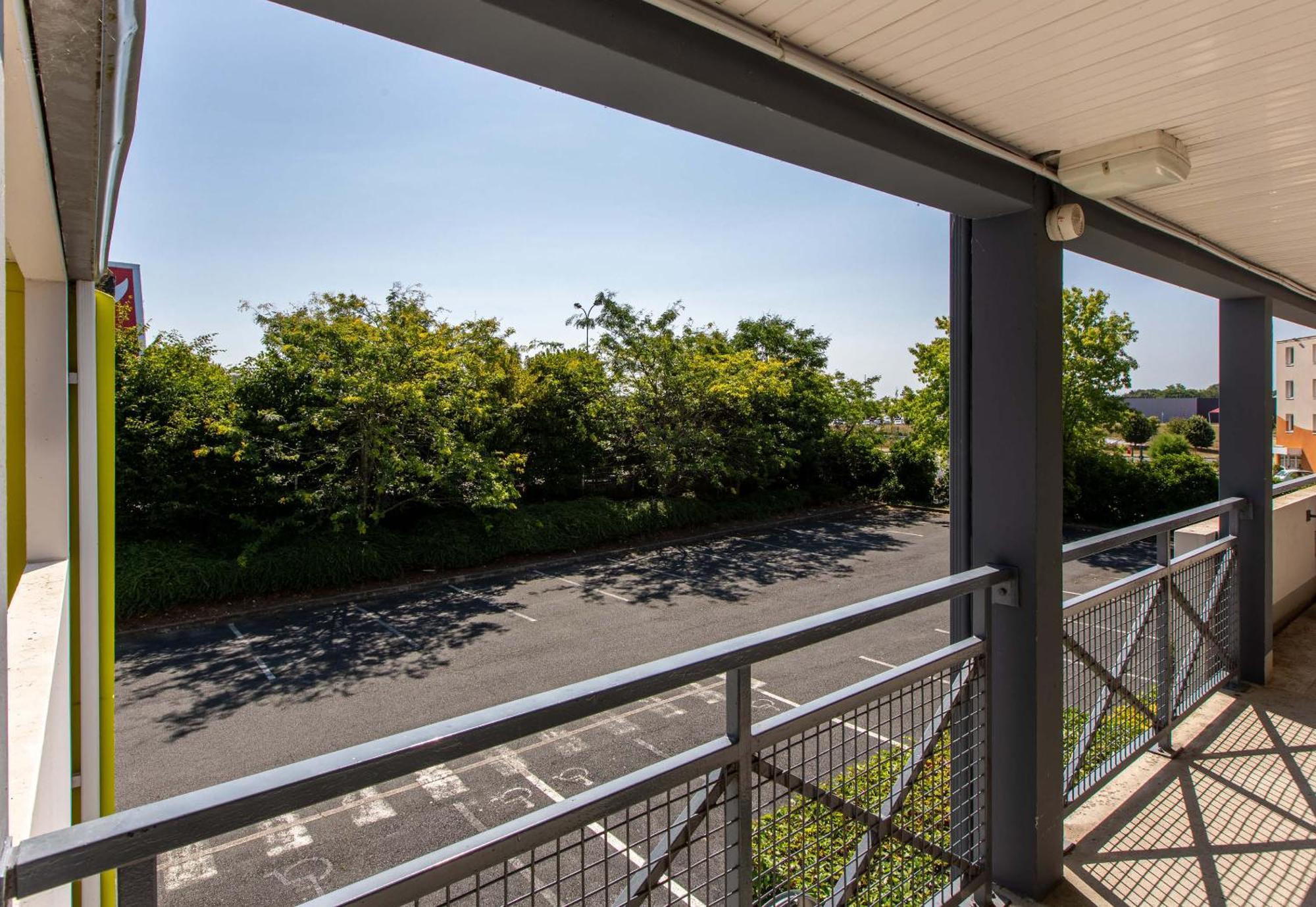 B&B Hotel Chateauroux Aeroport Deols Exterior photo
